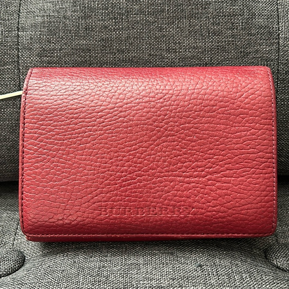 GUC Burberry Leather Wallet with COA